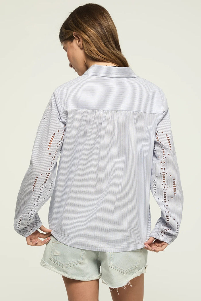 [157841-420] WOMENS LUCKY BRAND CUTWORK LONG SLEEVE BUTTON DOWN - BLUE STRIPE rubbersoled