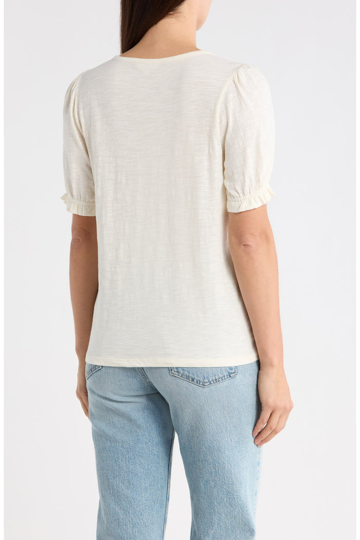 [159619-GARDENIA] WOMENS LUCKY BRAND EMB TIE FRONT TOP - GARDENIA rubbersoled