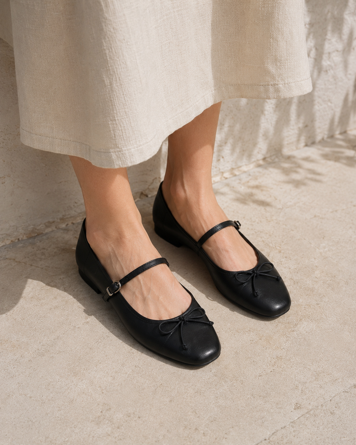 Ballerina Clara nero con cinturino - vegan