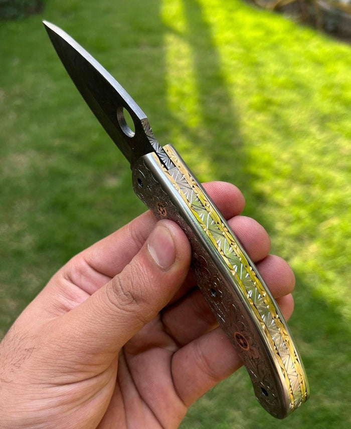 Custom Handmade Damascus steel Blade EDC Folding Pocket Knife cskforged