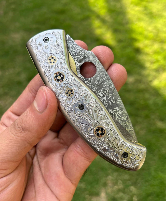 Custom Handmade Damascus steel Blade EDC Folding Pocket Knife cskforged