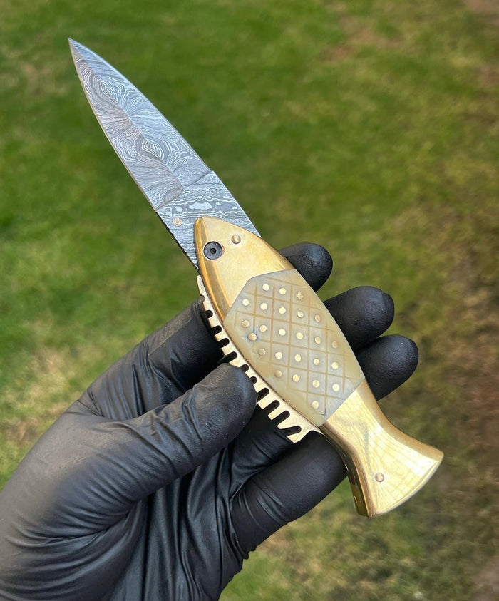 Damascus Steel Blade Fish Shape Pocket Folding knife cskforged