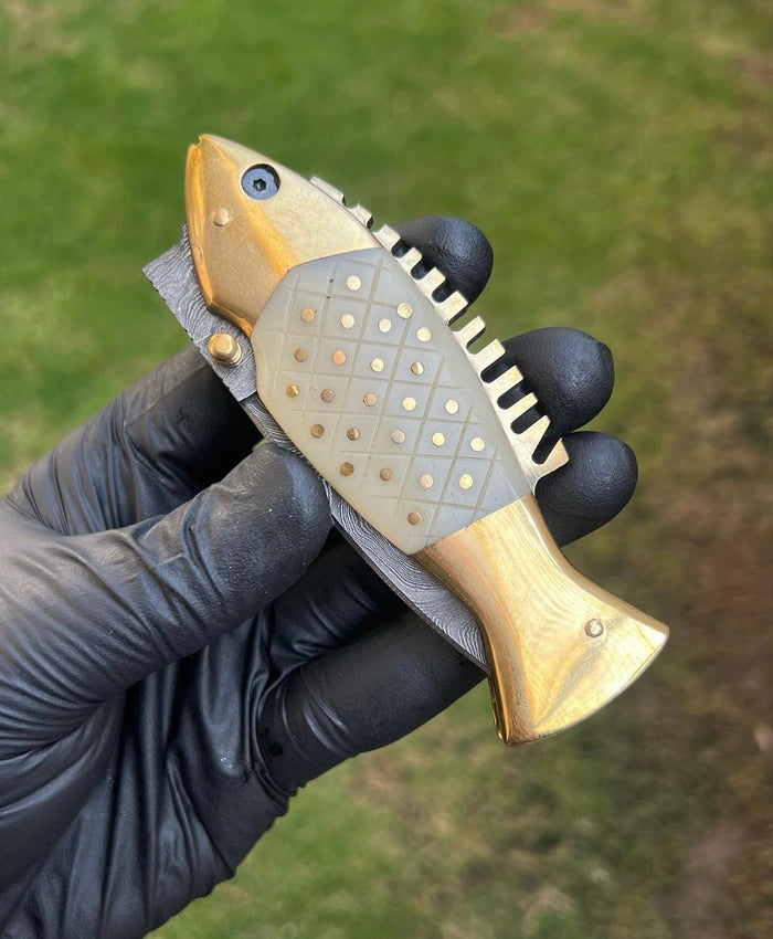 Damascus Steel Blade Fish Shape Pocket Folding knife cskforged