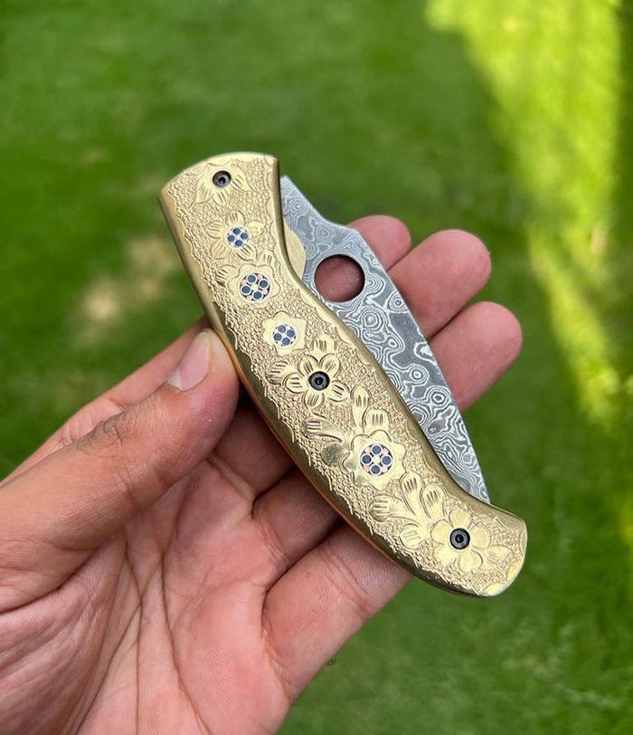 DAMASCUS STEEL FOLDING POCKET KNIFE WITH ENGRAVED BRASS HANDLE 8" CUSTOM KNIVES cskforged