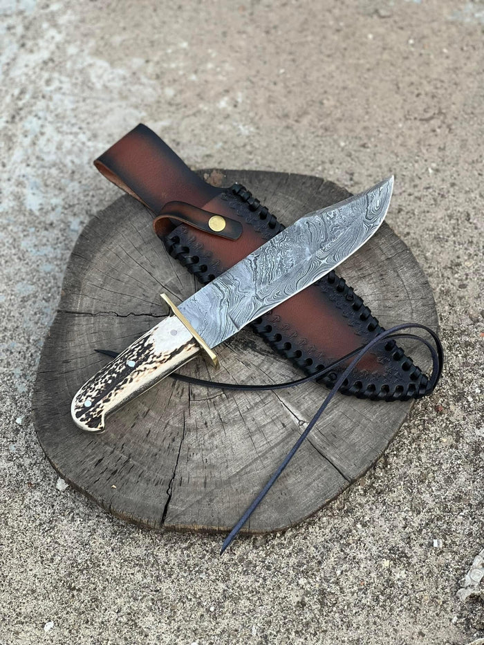 Deluxe Dundee Hunting Knife with Full Tang Damascus Steel Blade and Antler Handle cskforged