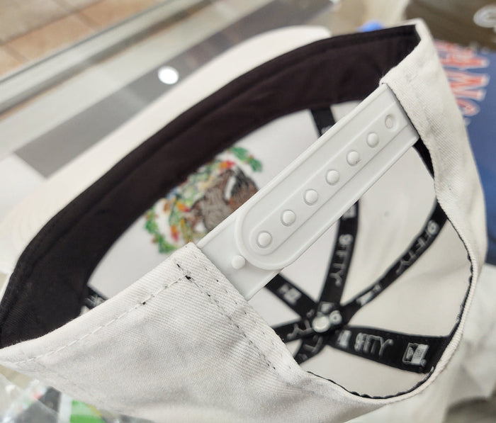 Embroidered Shield and flag SnapBack Mexico New Era White Hat Peligro Sports