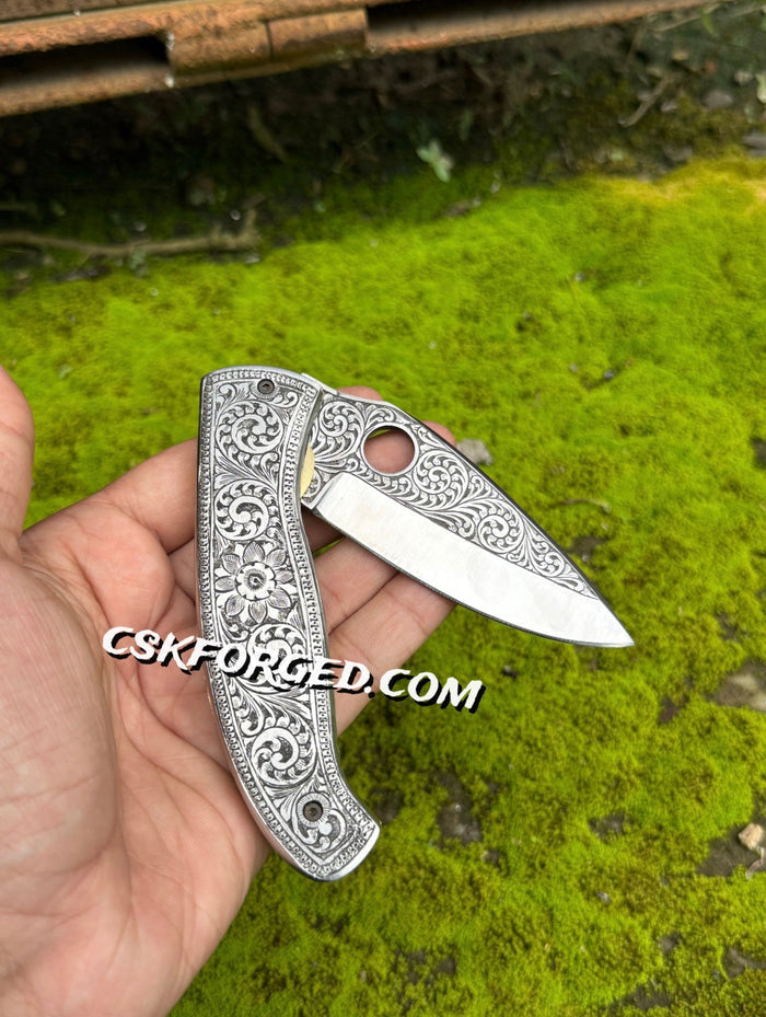 Hand-Engraved Pocket Knife With Leather Pouch cskforged