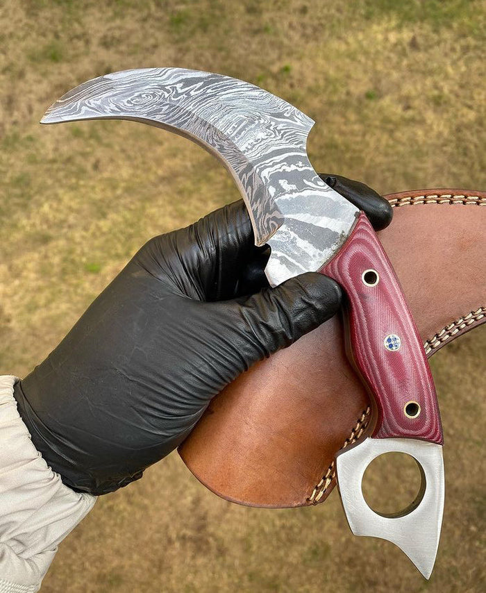Handmade Damascus steel karambit knife cskforged