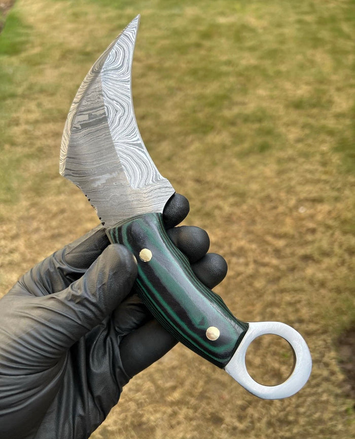 Handmade Damascus steel karambit knife cskforged