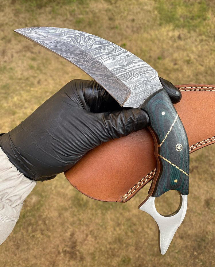 Handmade Damascus steel karambit knife cskforged