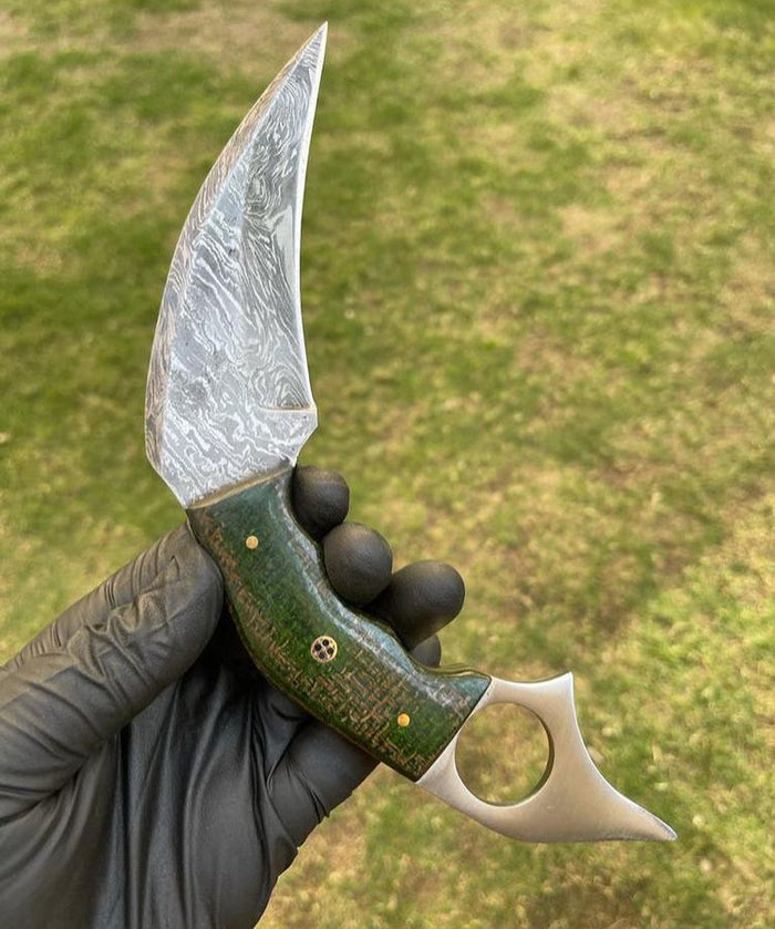 Handmade Damascus steel karambit knife cskforged