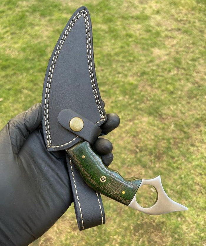 Handmade Damascus steel karambit knife cskforged