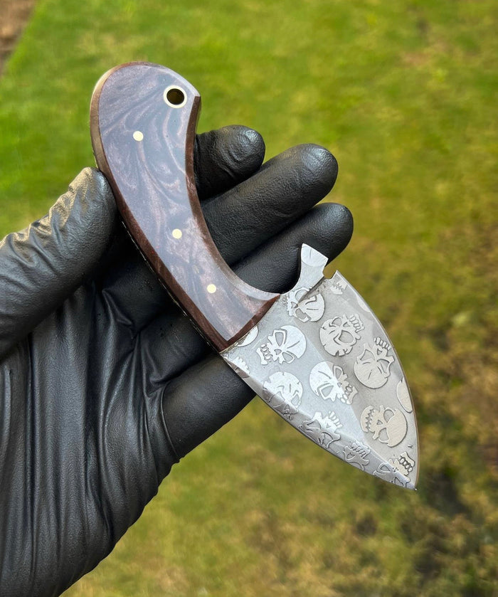 Handmade High Carbon Skull Etched Hunting Knife cskforged