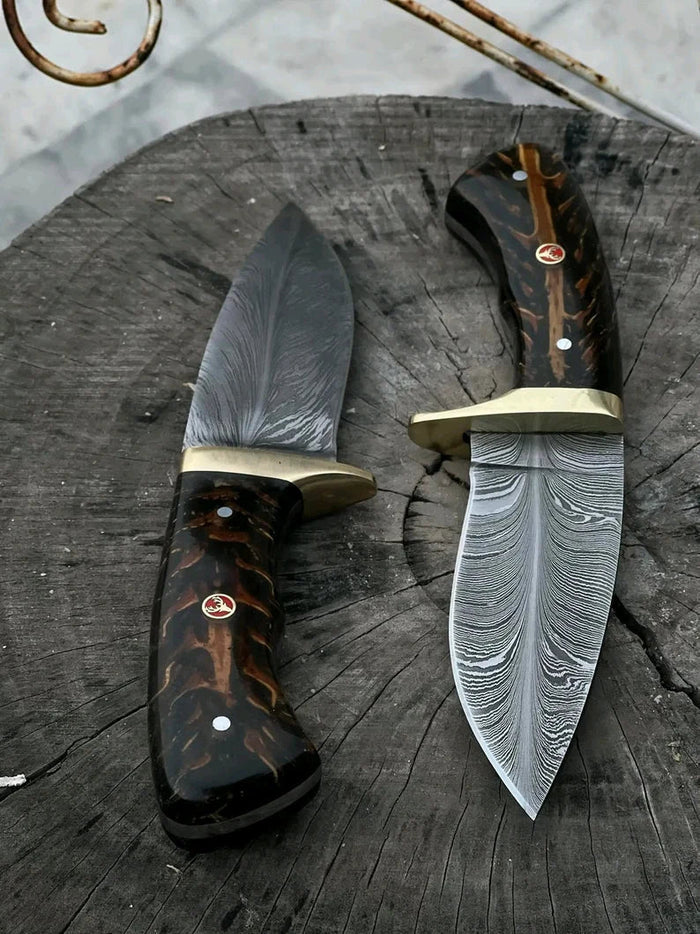 Pair of custom handmade damascus steel feather pattern hunting knives With leather sheath cskforged