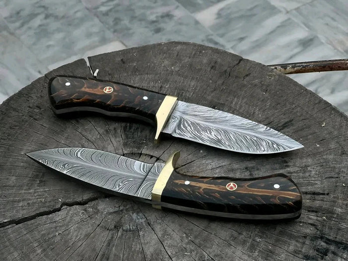 Pair of custom handmade damascus steel feather pattern hunting knives With leather sheath cskforged