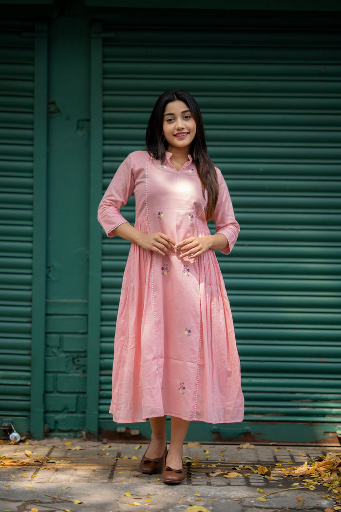 Pink shaded soft mul cotton kurti with floral embroidery deatilings along with side gathers MBS-531 **Ready to dispatch**