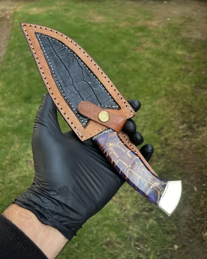Premium Damascus Knife with Pine Corn Resin Handle & Protective Leather Sheath cskforged