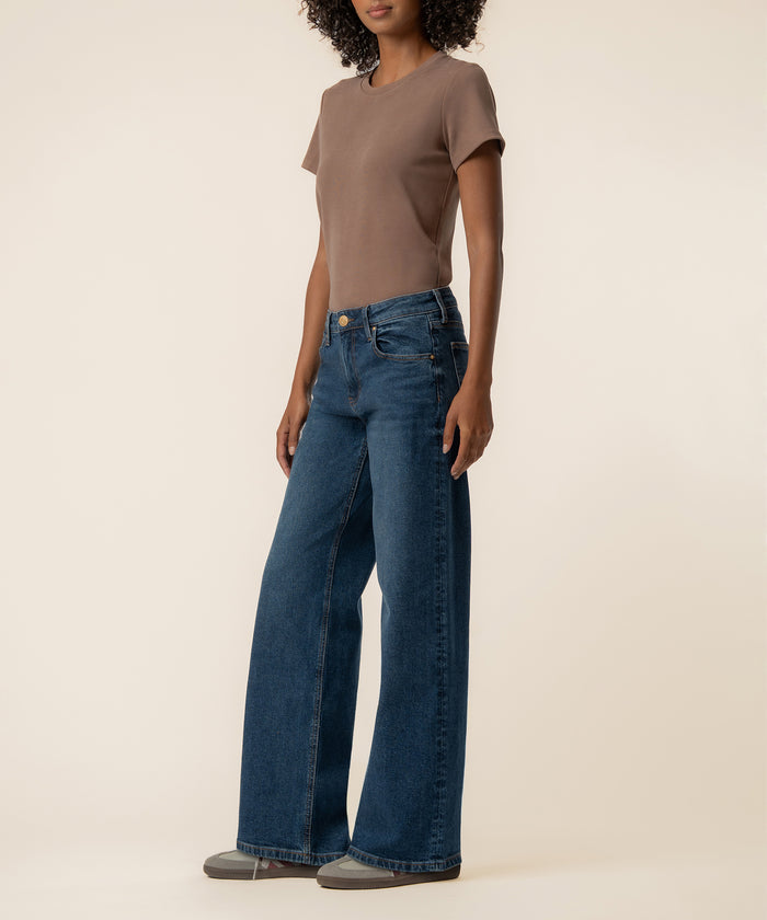 Selena Baggy Low Rise Straight Leg in Gracefully Wash