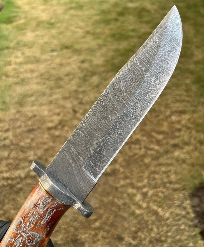 Skull Handle-Handmade Damascus Hunting Camping Knife cskforged