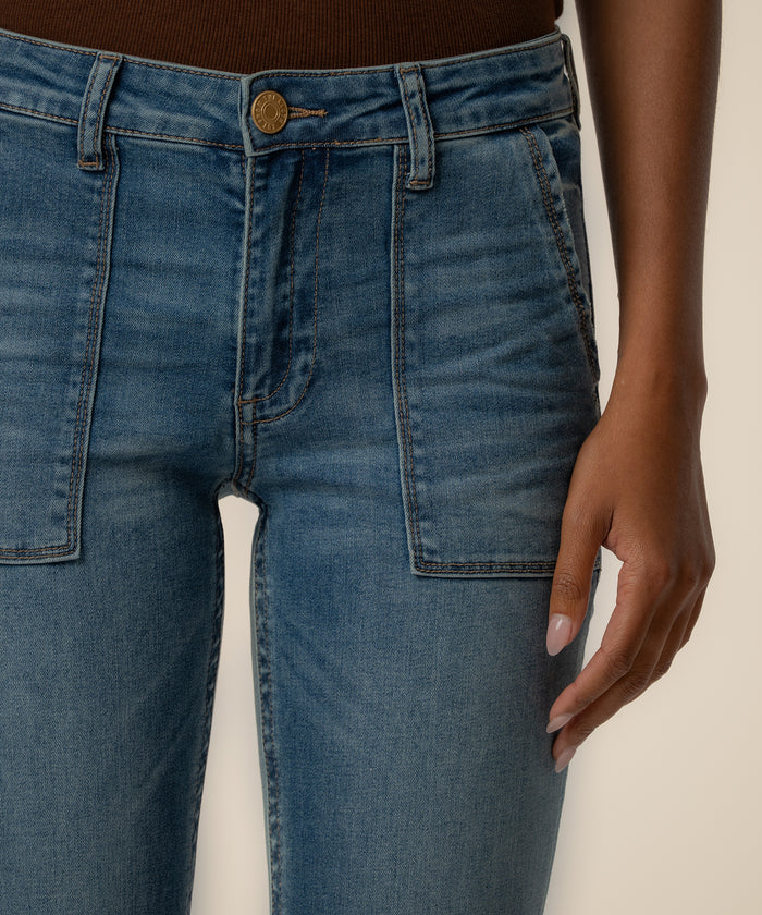 Stevie High Rise Straight Leg in Incandescent Wash