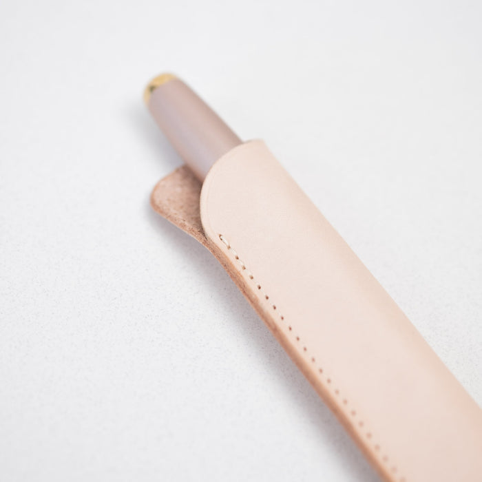 Detail of the Leather Pen Sleeve for the in Natural with the Studio Fountain Pen in Blush