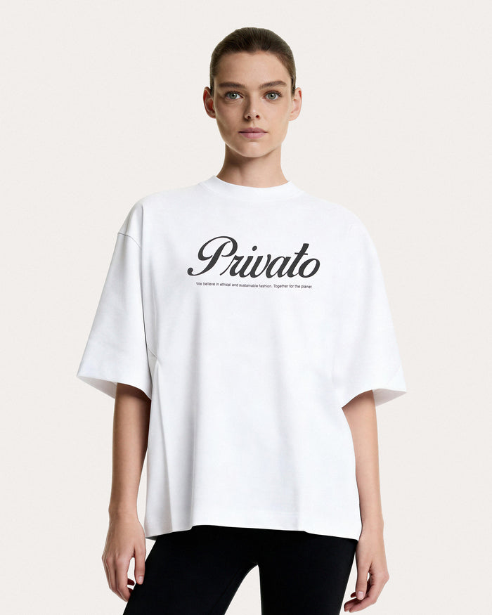 T-shirt bianca con logo e maniche scese
