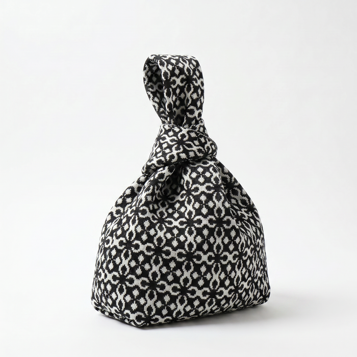 The Black Solitaire Handbag A Bag Concept