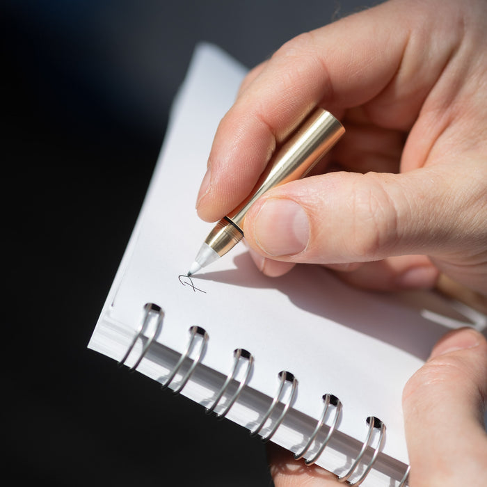 The Field Mouse – refillable travel pen