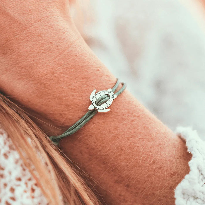 The Turtle Bracelet Cape Clasp
